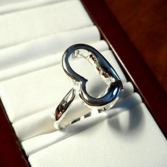 Nwt Infinity HEART RING 6-7 Silver plated Trendy! Open front adjustable size - Picture 3 of 4